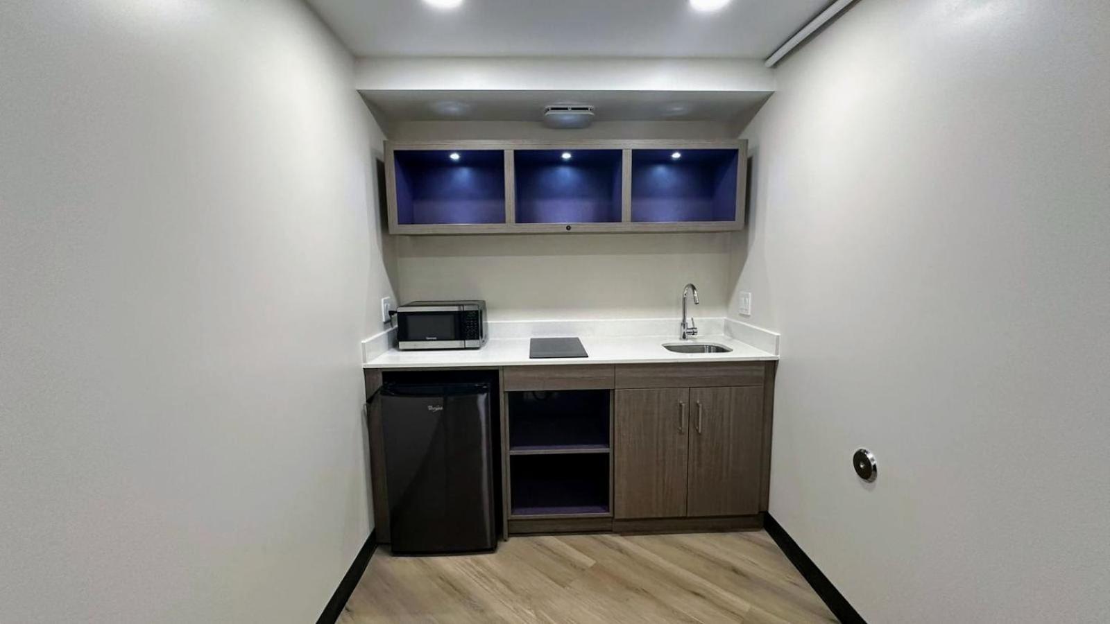 Costa Mesa Inn - Newport Beach Area المظهر الخارجي الصورة