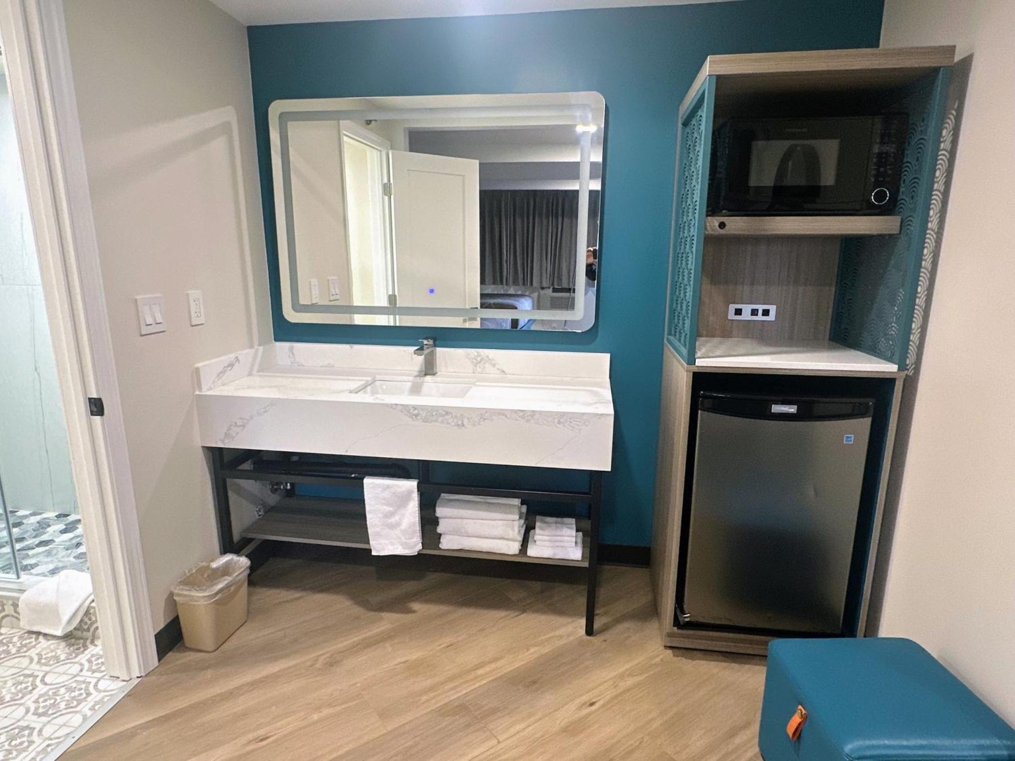 Costa Mesa Inn - Newport Beach Area المظهر الخارجي الصورة